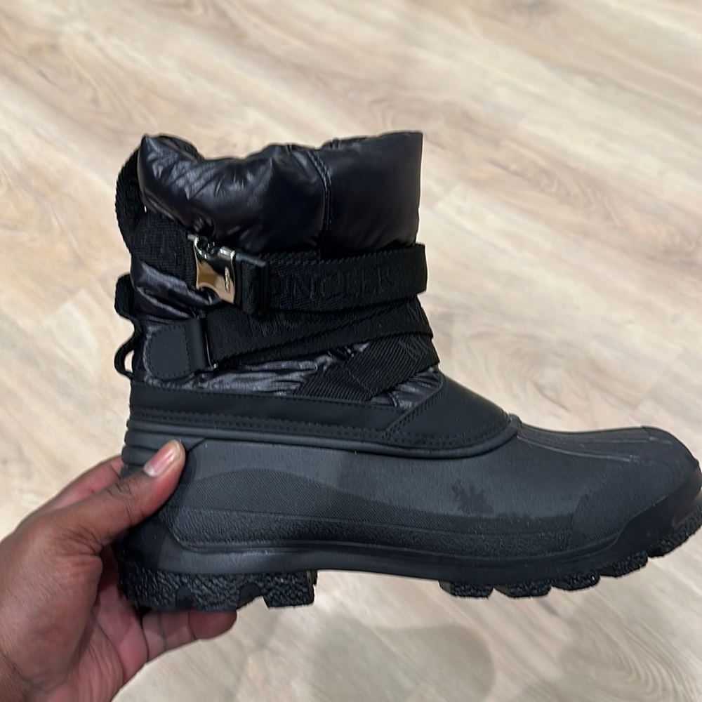 NEVER WORN